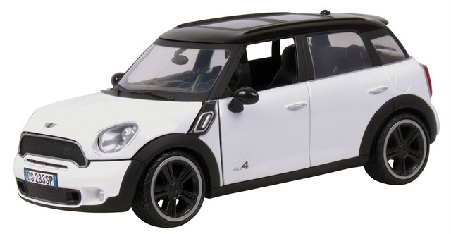 Motormax Mini Cooper S Countryman Light White Cast Model 1 New Motormax Mini Cooper S Countryman Light White Cast Model 1 24