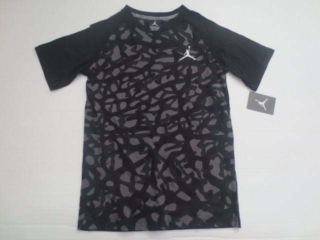 Jordan Men - Jordan Elephant Camo Dri-FIT T-Shirt in Black/White Jordan Men - Jordan Elephant Camo Dri-FIT T-Shirt in Black/White
