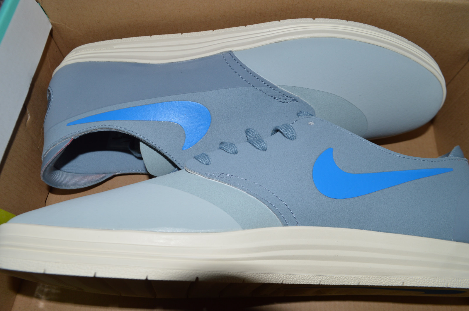 New Nike Mens SB LUNAR ONESHOT Skateboarding Shoes 631044-040 sz 10 New Nike Mens SB LUNAR ONESHOT Skateboarding Shoes 631044-040 sz 10