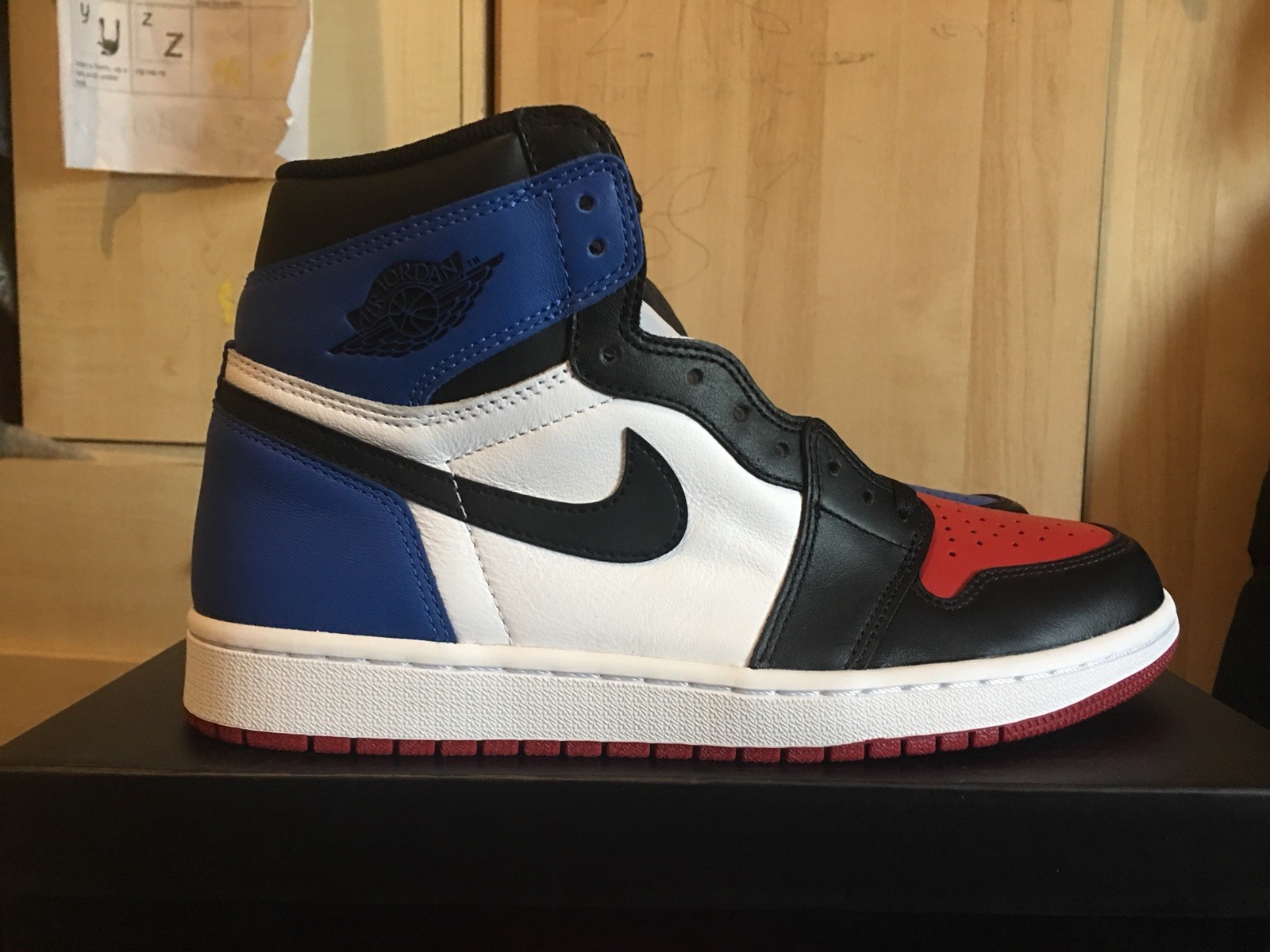 Nike Jordan 1 Top Air 3 Taglia UK7.5 US8.5 Nike Jordan 1 Top Air 3 Taglia UK7.5 US8.5