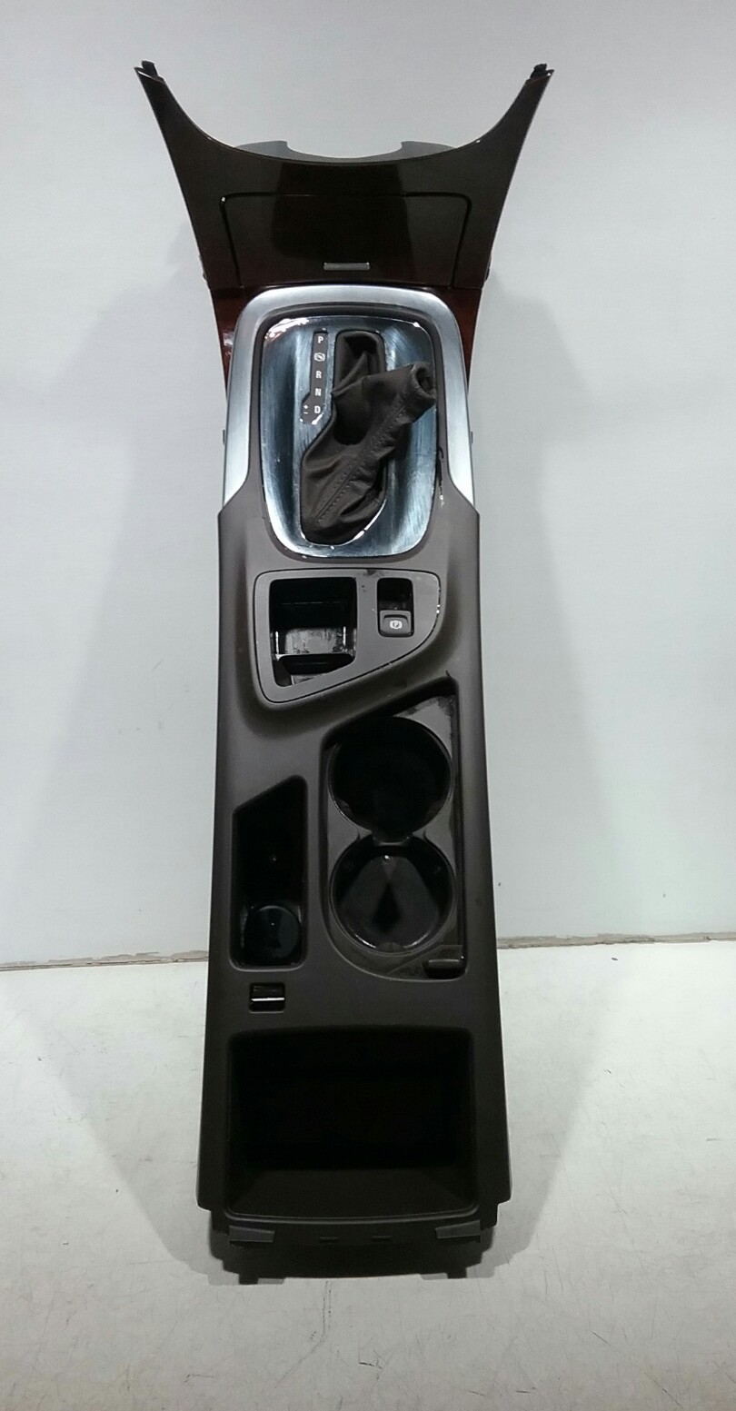 Buick Regal: Power Outlets Buick Regal: Power Outlets