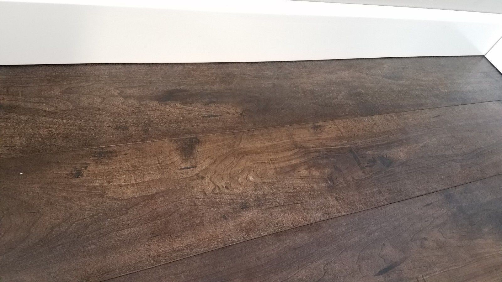 Rich Brown Maple Laminate Plank Flooring By The Case Norhill 12mm Picture 1 Of 6