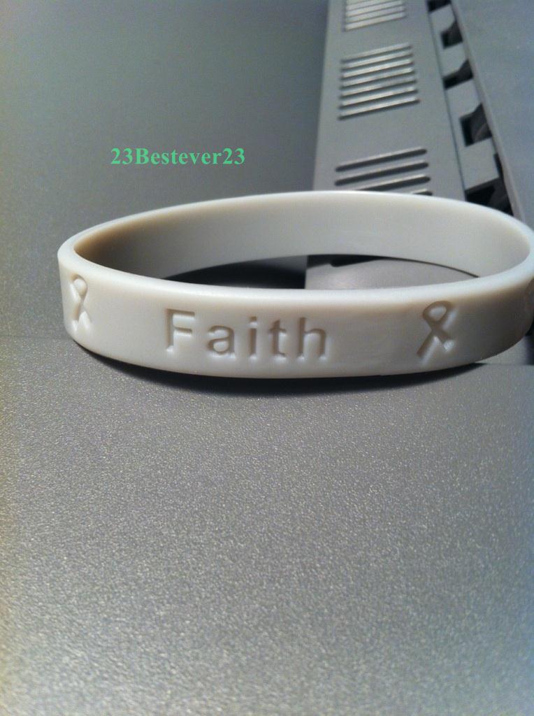 100 Light Gray Brain Cancer Awareness Silicone Bracelets Grey Picture 1 Of 3