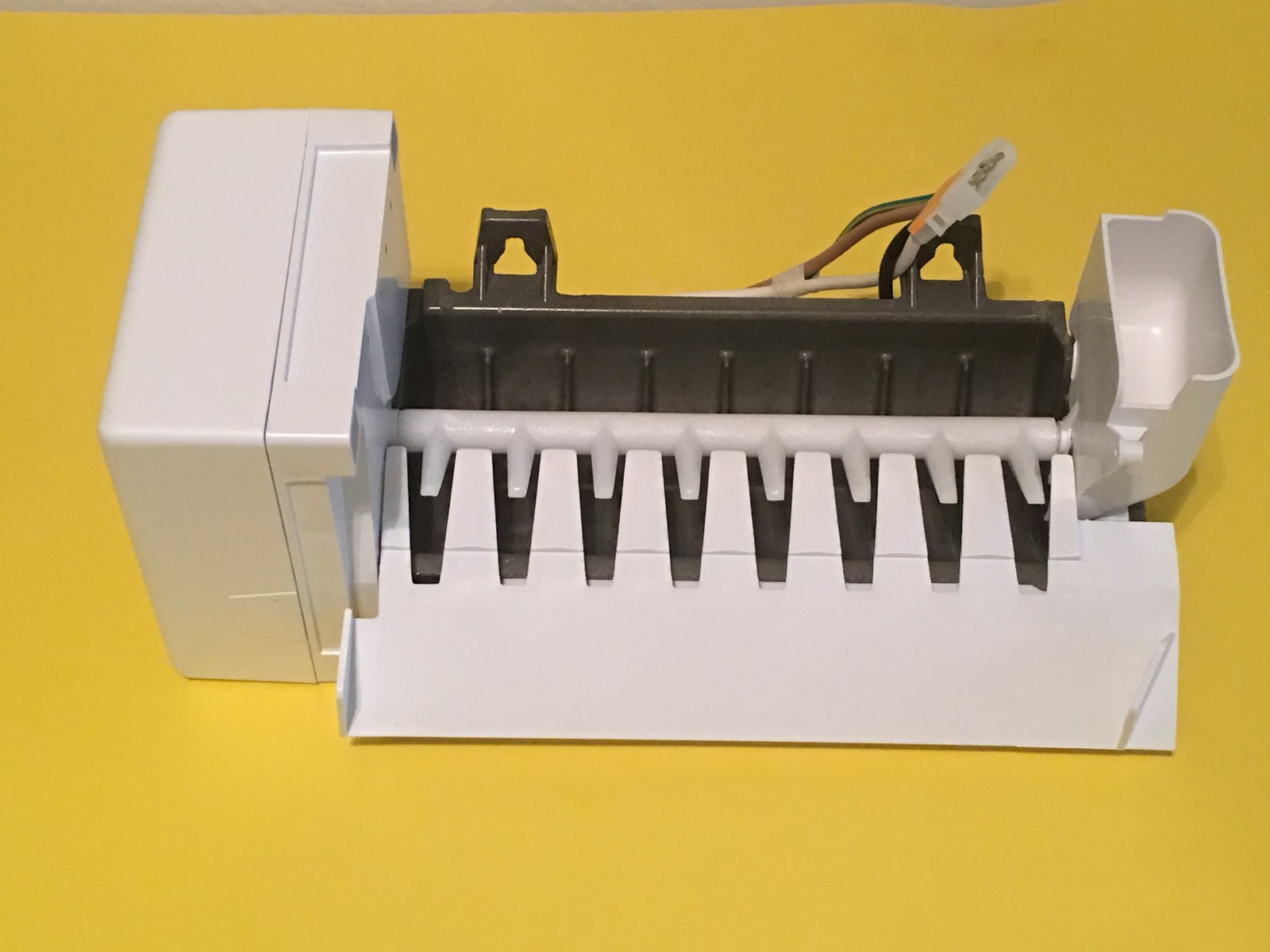 2198597 Refrigerator Icemaker for Whirlpool KitchenAid Ps869316 2198597 Refrigerator Icemaker for Whirlpool KitchenAid Ps869316