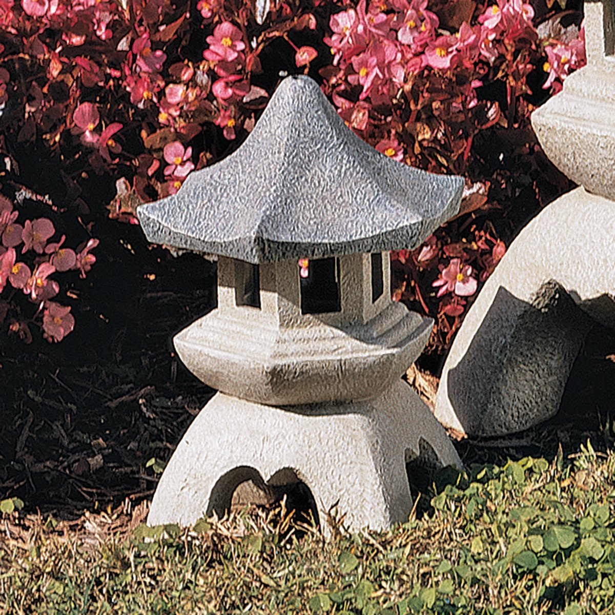 Pagoda Asian Lantern Garden Decor Home Outdoor Sculpture Medium Lawn ... Pagoda Asian Lantern Garden Decor Home Outdoor Sculpture Medium Lawn ...