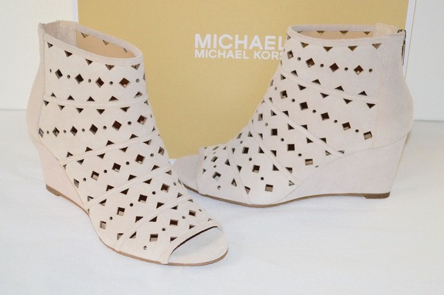 Michael Kors Uma Wedge Cement Beige Suede Bootie Open Toe BOOTS 8.5 ... New $160 Michael Kors Uma Wedge Cement Beige Suede Bootie Open Toe Boots