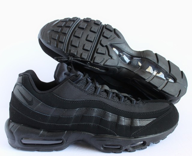 Nike Air Max 95 - 609048-092 - Black - Men's Size 10 - Good with Box Nike Air Max 95 - 609048-092 - Black - Men's Size 10 - Good with Box
