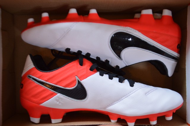 Nike Tiempo Legacy 2 II FG Womens Leather Soccer Cleats White / Red ... New Womens Nike Tiempo Legacy II FG Soccer Cleats 819255-106 sz 8 White Red