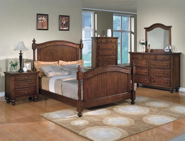 Crown Mark B1300 Sommer Traditional Pine Wood Queen Size Bedroom Set Sommer Traditional Queen Poster Bed 5pc Walnut Bedroom Furniture Set W Tv Chest