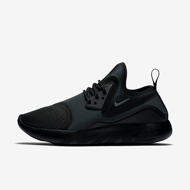 Nike Da Donna lunarcharge Essenziali Scarpe Da Ginnastica in esecuzione Scarpe Sneakers 923620 001 Nike Da Donna lunarcharge Essenziali Scarpe Da Ginnastica in esecuzione Scarpe Sneakers 923620 001