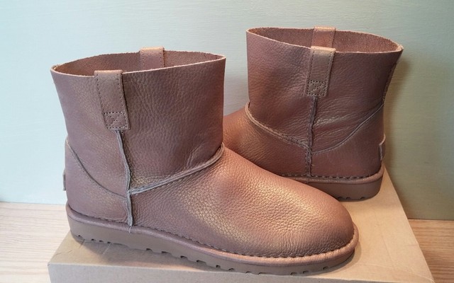 Women's Classic Unlined Mini Metallic Winter Boot Women's Classic Unlined Mini Metallic Winter Boot
