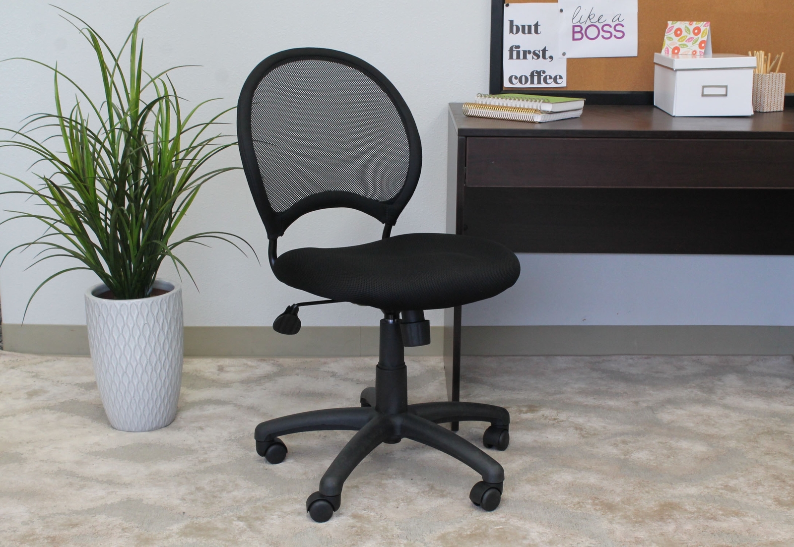 Boss Office Products B6215 Mesh Task Chair Without Arms In Black Ebay Picture 1 Of 2