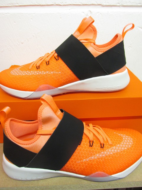NIKE donna Air Zoom Forzuto Scarpe da corsa 843975 800 Scarpe da tennis NIKE donna Air Zoom Forzuto Scarpe da corsa 843975 800 Scarpe da tennis