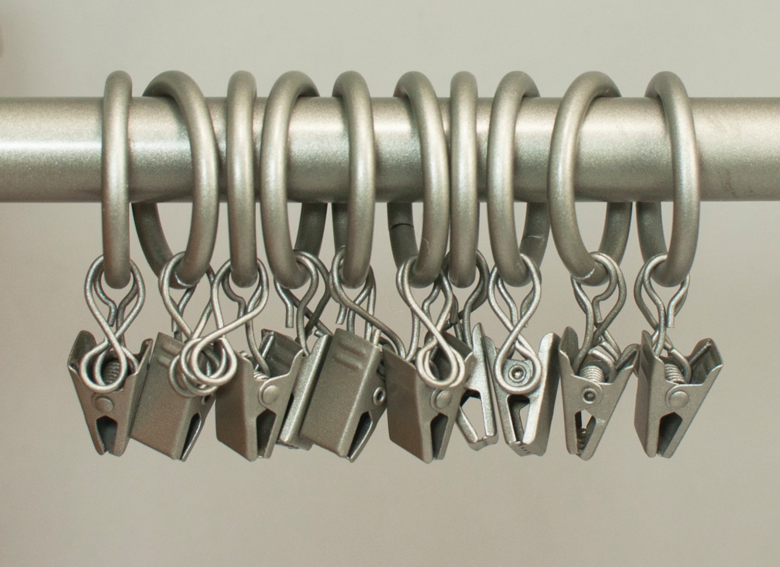 Urbanest Set Of 10 1 Inch Metal Curtain Rings With Clips And Eyelets Picture 2 Of 3